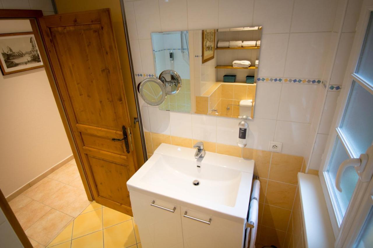 Gite **** Des Bains Estrasburgo Exterior foto
